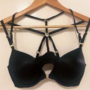 BOMBSHELL PLUNGE BRA 🖤🖤 Size 36B. Gently worn.  Like New.
